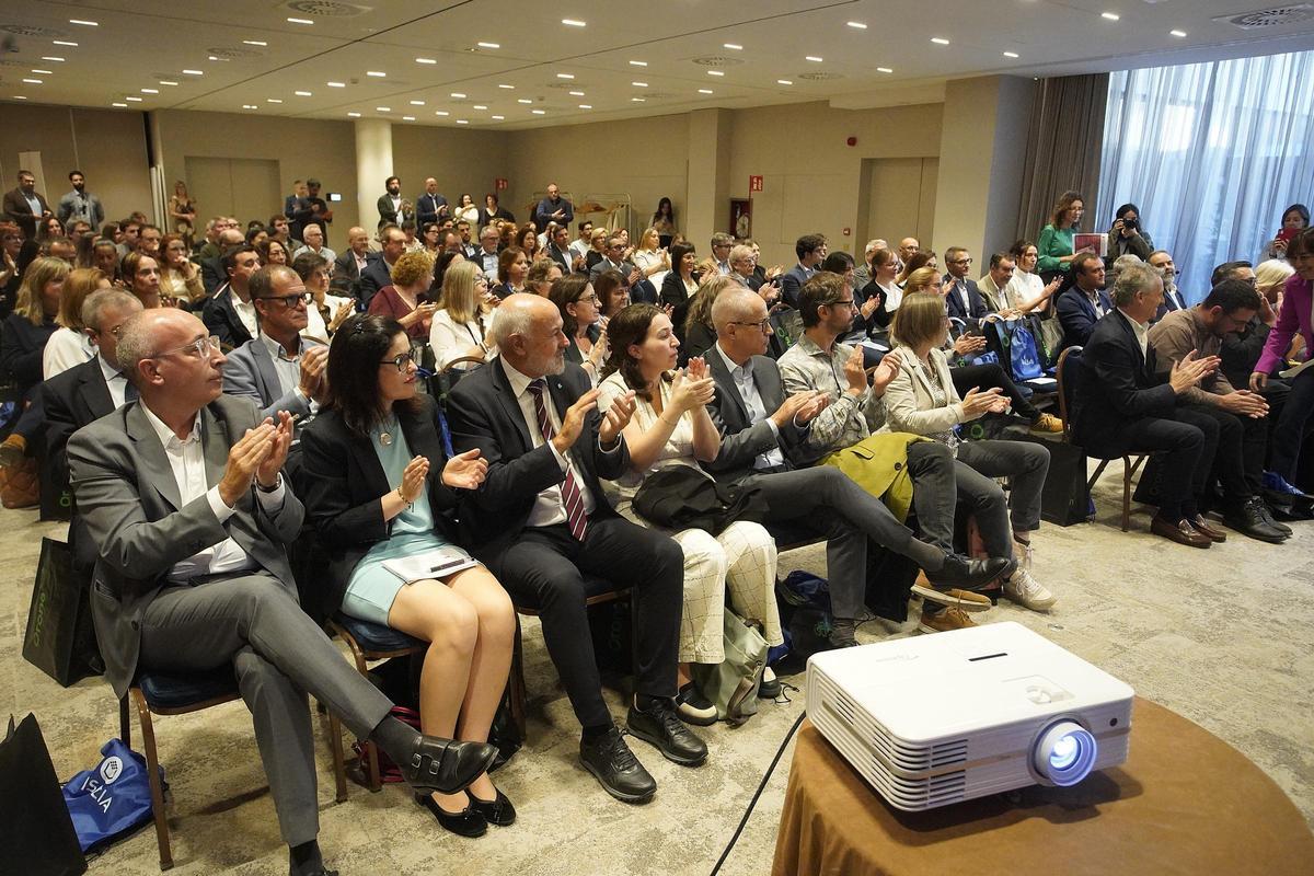 Públic assistent a la jornada del Col·legi d'Administradors de Finques de Girona.