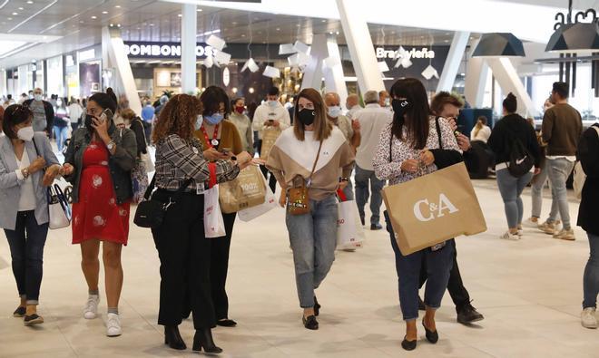 Vigo se va de compras a Vialia