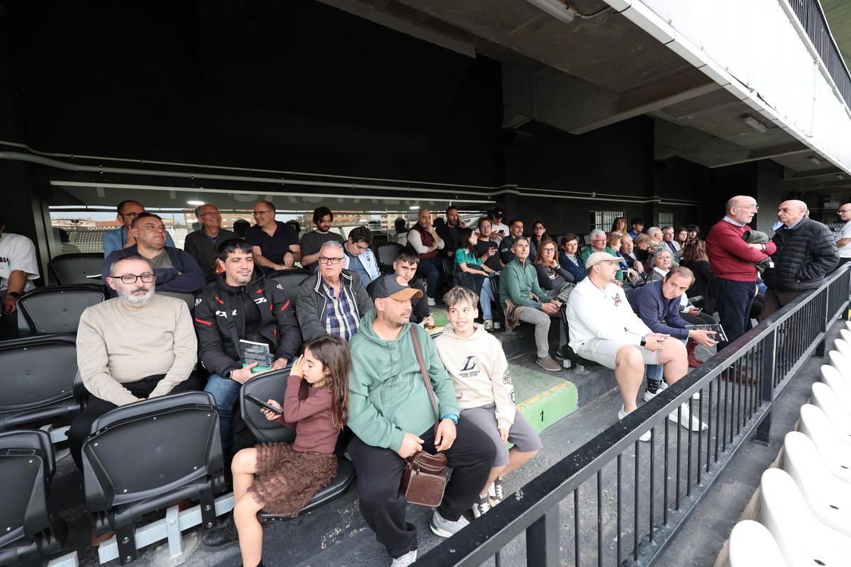 Galería | La presentación de 'El fútbol es nuestro', el libro de Rafael Escrig, en imágenes