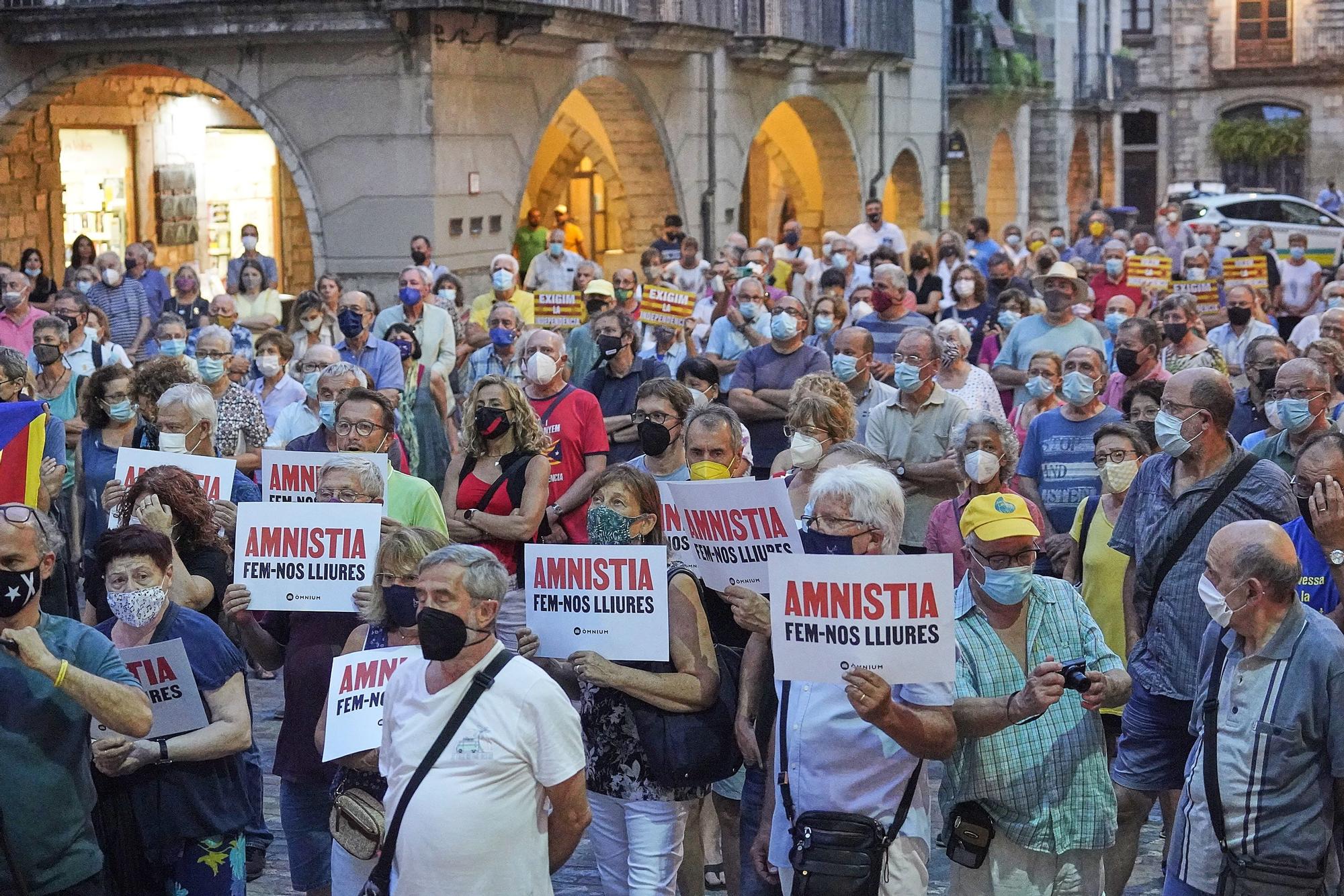 Carme Forcadell, a la plaça del Vi