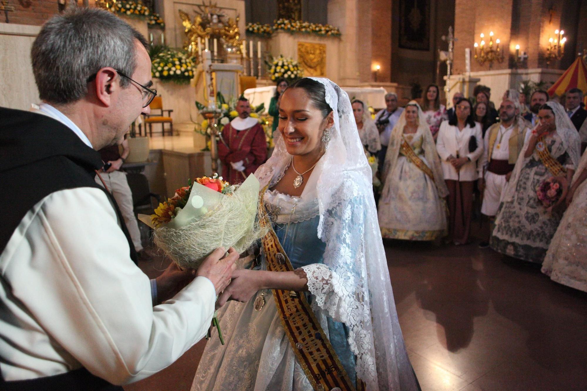 Galeria de fotos de l'ofrena de flors a Sant Pasqual en Vila-real