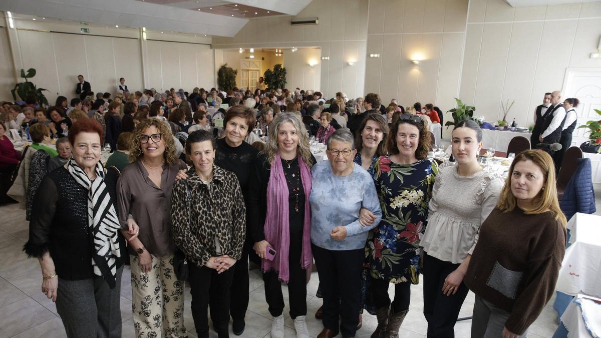 Adelina Estrada San Miguel recibe el "Homenaje a la mujer rural" de Gijón.