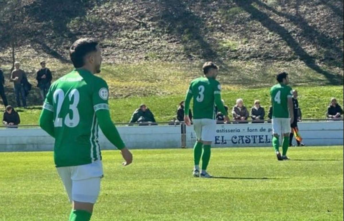 Èric Callís, Carles Gallardo i Sergio Romero durant el partit contra el Tona