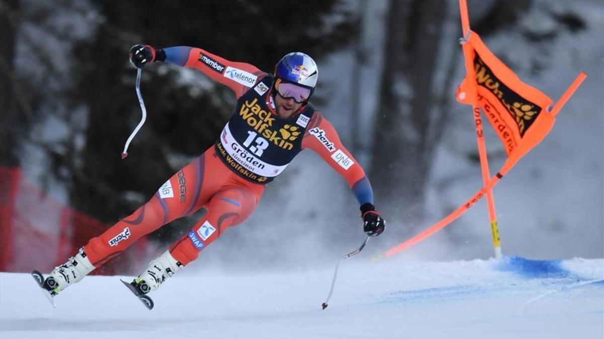 Svindal ha impartido una lección en el descenso de Val Gardena