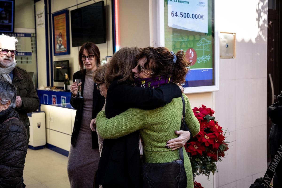 En imágenes | Minerín, en Andorra, vuelve a repartir millones en la Lotería de Navidad 2025