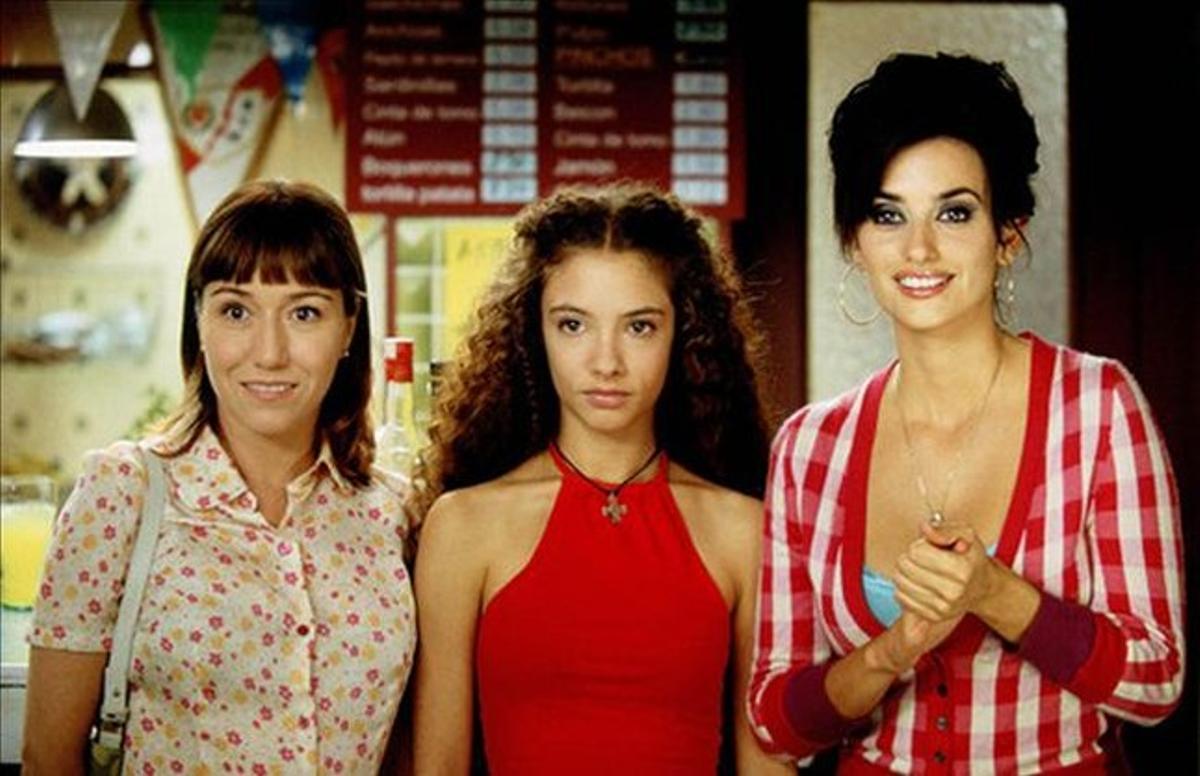 D’esquerra a dreta, Yohana Cobo, Lola Dueñas i Penélope Cruz, en una escena de ’Volver’. D’esquerra a dreta, Yohana Cobo, Lola Dueñas i Penélope Cruz, en una escena de ’Volver’.