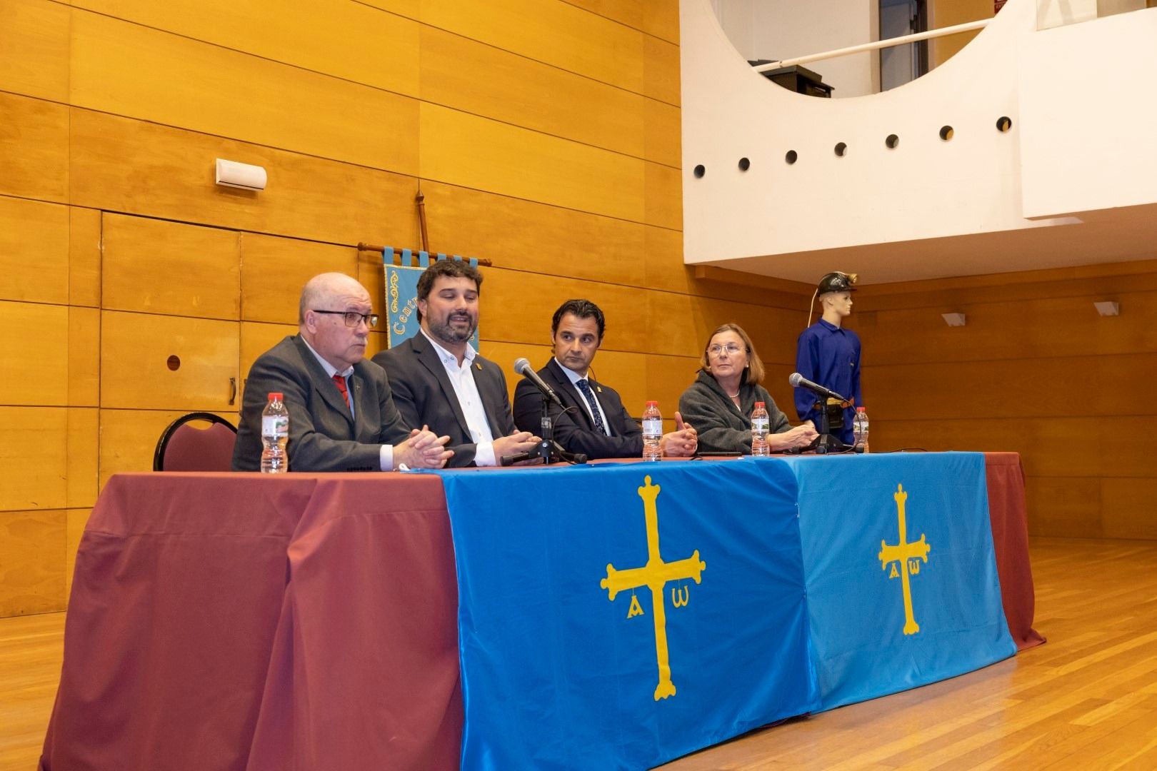 EN IMÁGENES: Así fue la fiesta de Santa Bárbara en el Centro Asturiano de Torrevieja