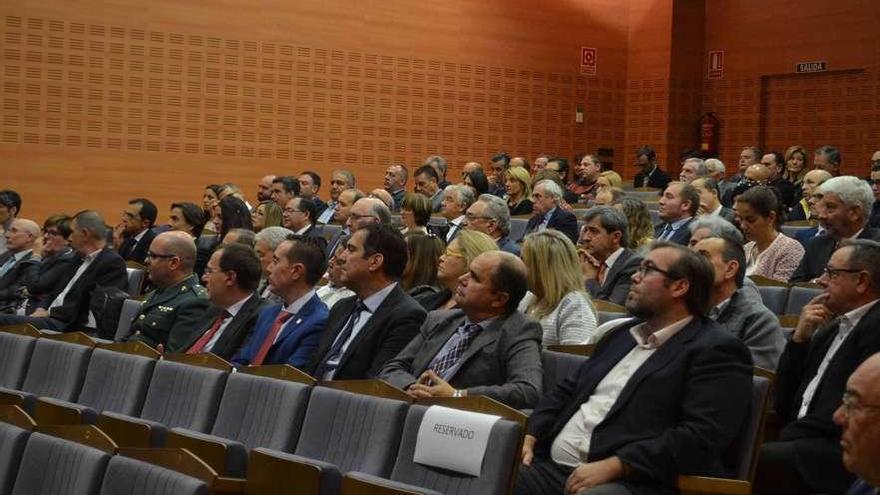 Asistentes a la presentación del Estudio de Viabilidad del Benavente III, en el Centro de Negocios.