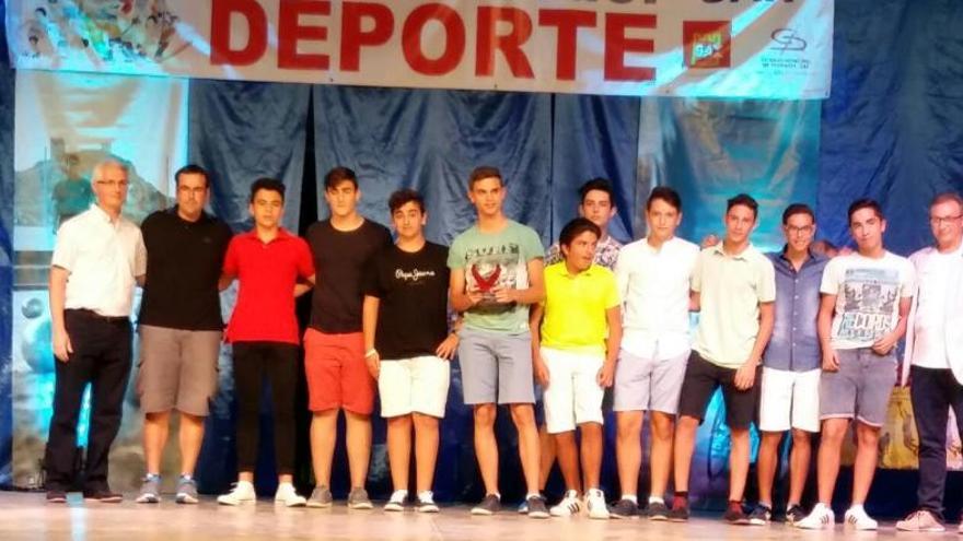 Sax distingue al equipo cadete de fútbol