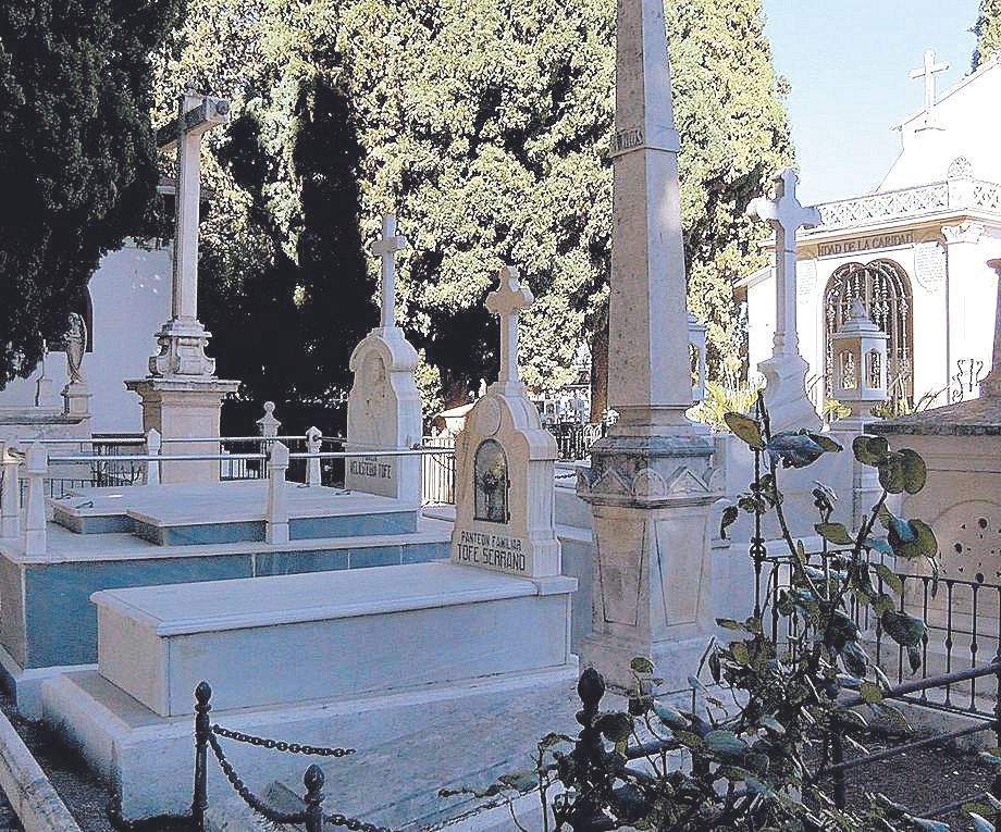 Imagen del interior del cementerio de Priego de Córdoba.