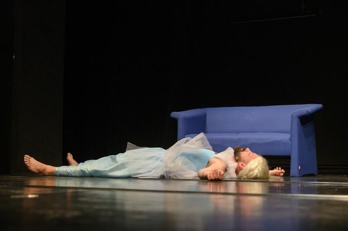 Pase gráfico del espectáculo 'Cinderella', de la coreógrafa Erika María Silgoner, participante en la última edición del festival Masdanza  | 19/03/2019 | Fotógrafo: Tony Hernández