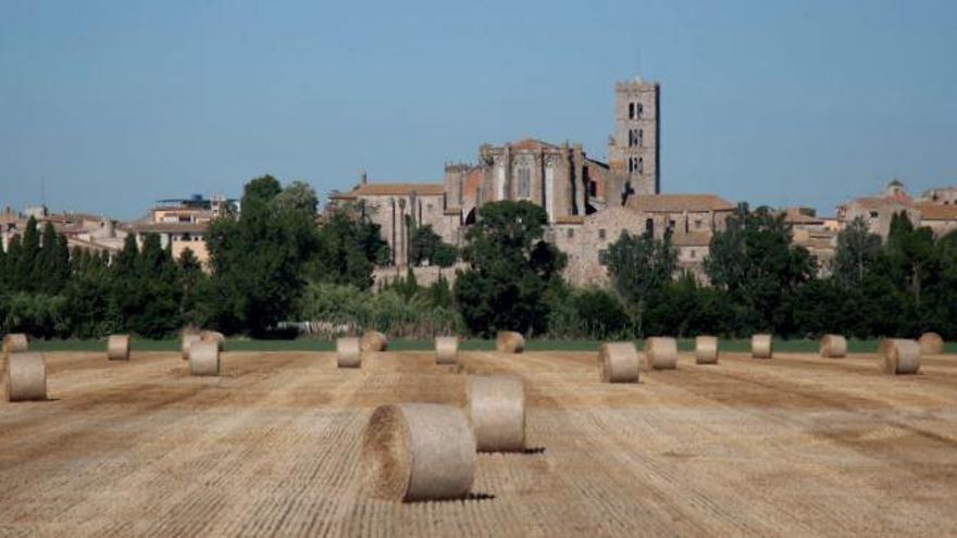 Hi haurà una visita als cortals de Castelló i a la capella de Sant Antoni dels Cortals.