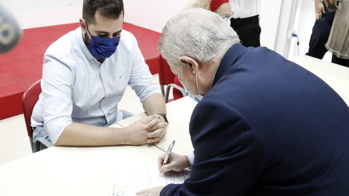 Jordi Arce y José Vélez, durante la campaña de primarias.