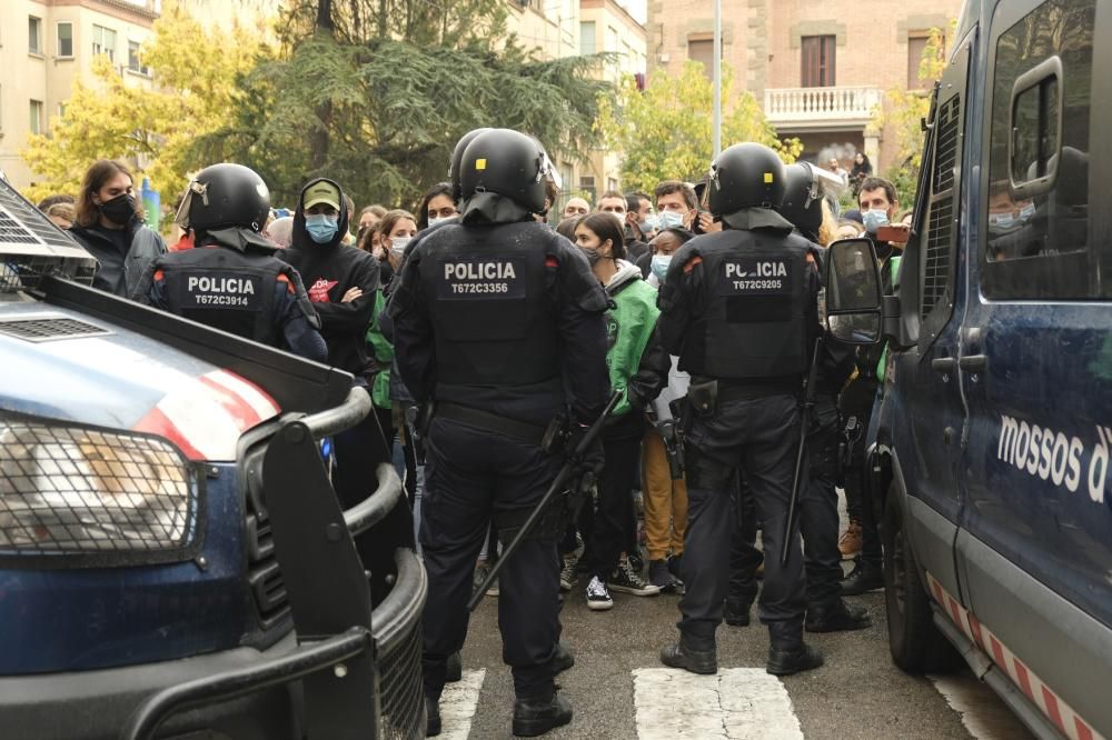 Desnonament al carrer Roger de Flor de Manresa