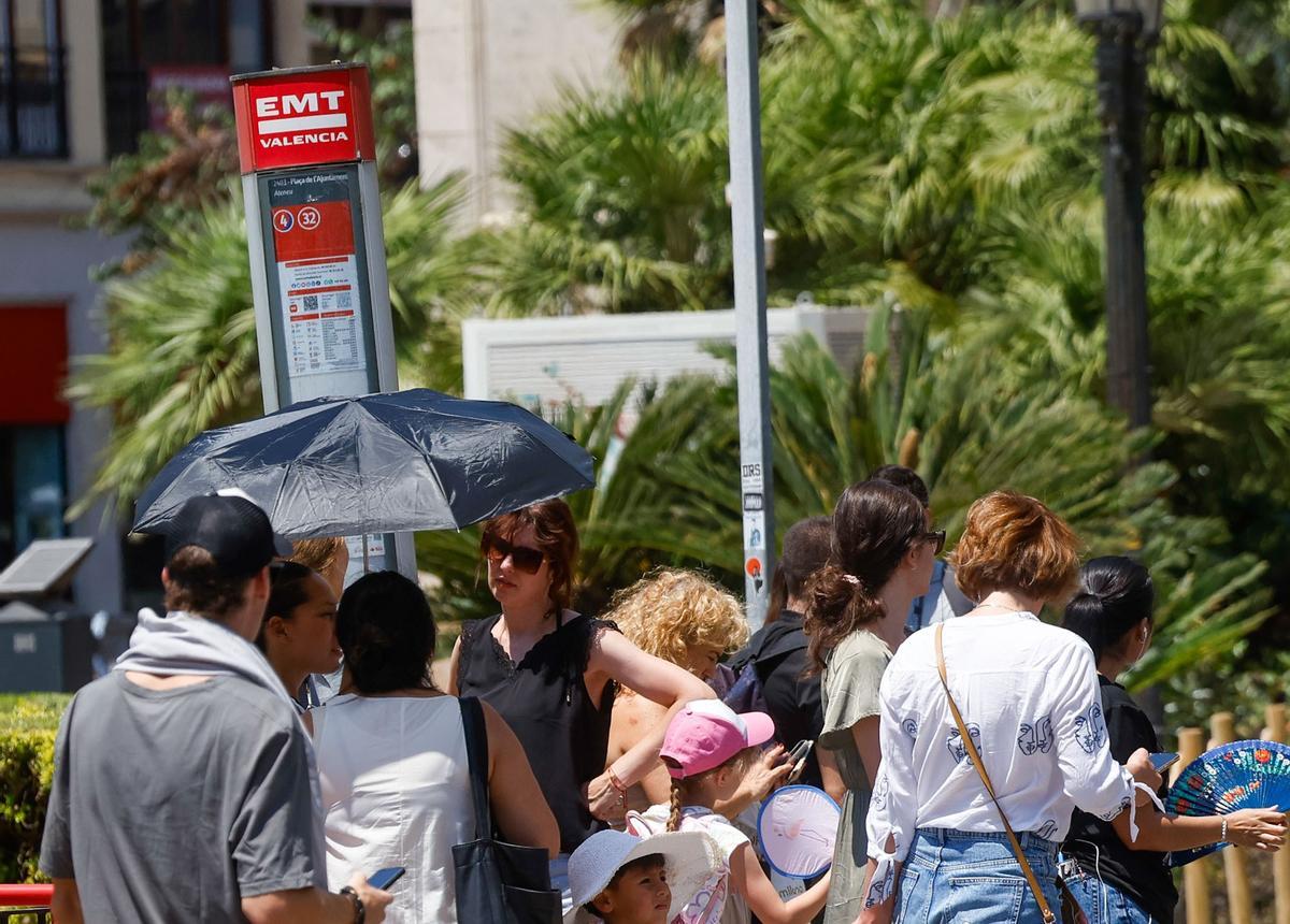 El calor extremo provoca averías y paros "puntuales" en la climatización de Cercanías y Metrovalencia