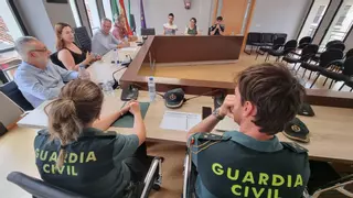 La Guardia Civil de Sevilla investiga el origen del incendio de Olivenza en el que murió una niña de dos años