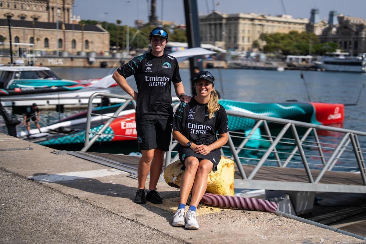 Liv Mackay y Gemma Jones, del equipo femenino