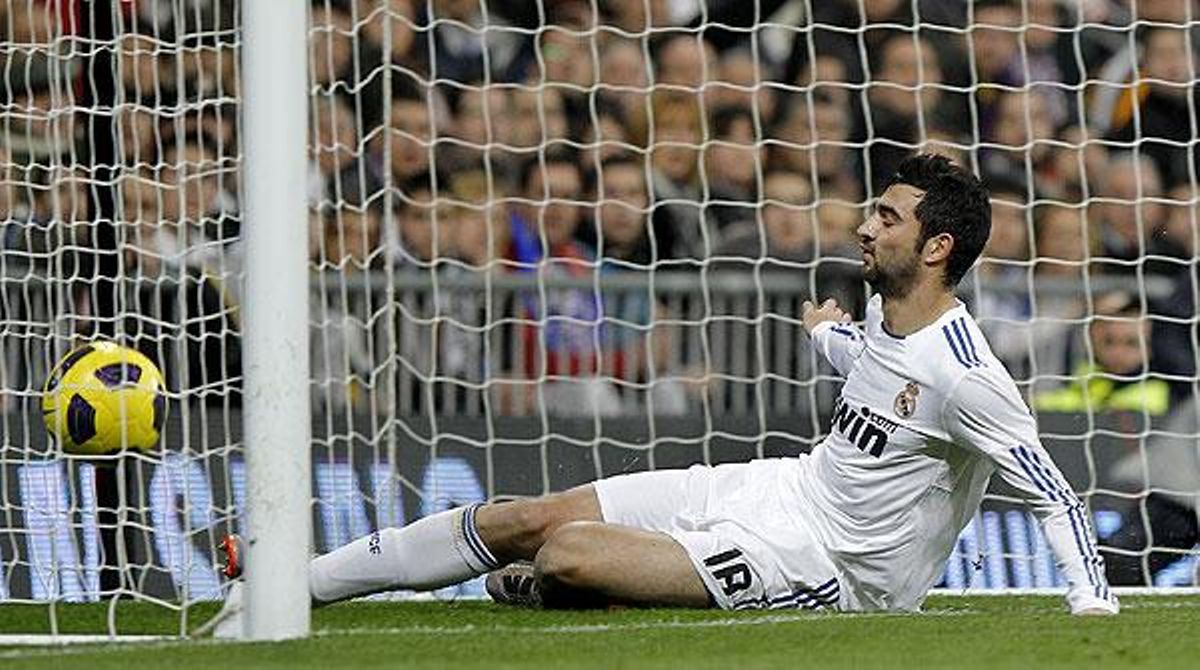 El jugador del Reial Madrid analitza l’ambient del vestidor blanc.
