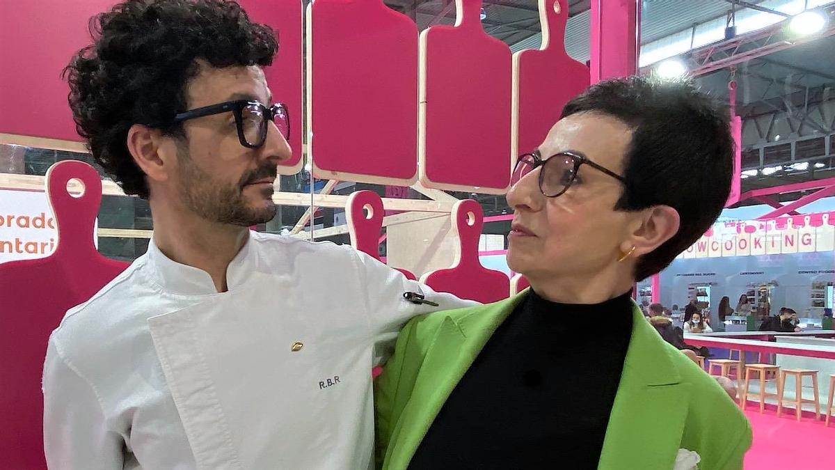 Raül Balam y Carme Ruscalleda, en Alimentaria, el 5 de abril de 2022.