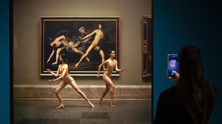 Katsuba explora la belleza clásica desde la mirada de hoy en el Museo Ruso de Málaga