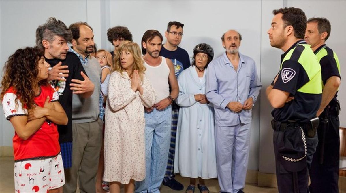 L’elenc coral de la sèrie ’La que se avecina’, que arriba al seu episodi 100. L’elenc coral de la sèrie ’La que se avecina’, que arriba al seu episodi 100.
