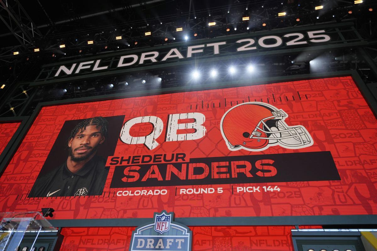 Shedeur Sanders es elegido por los Browns