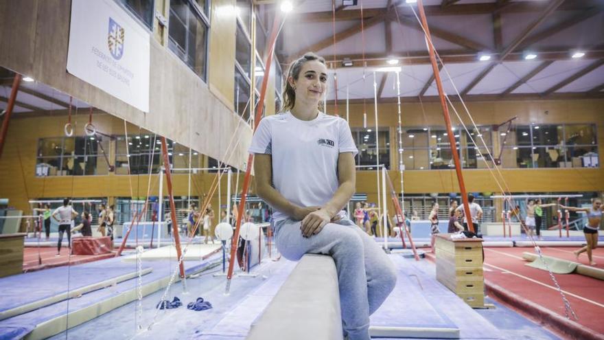 Así entrena la gimnasta Cintia Rodríguez desde casa