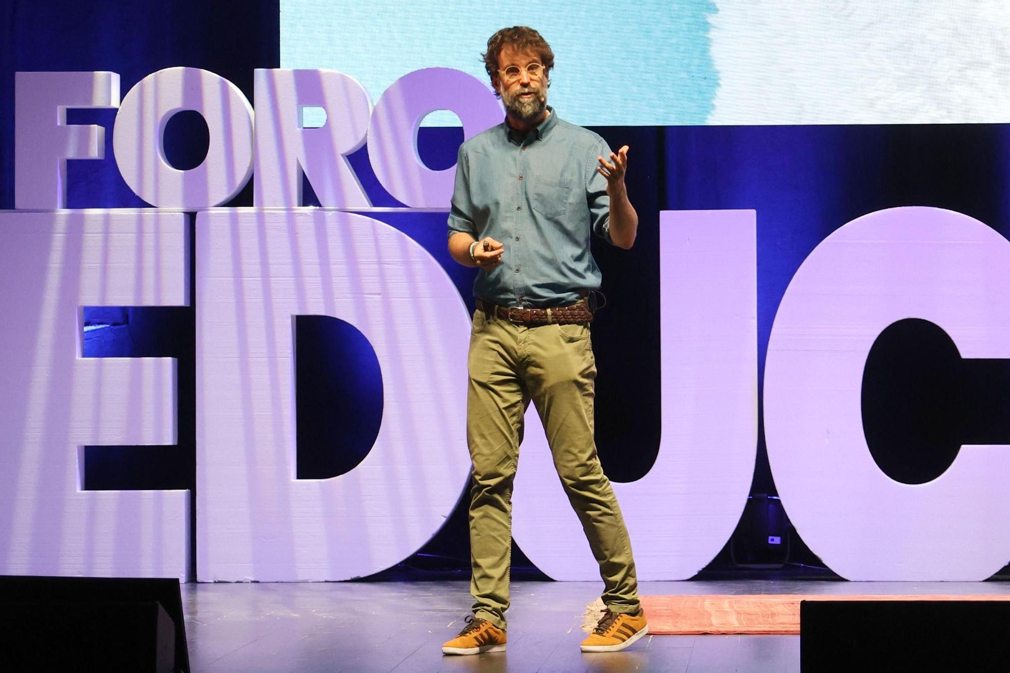 Rafa Guerrero durante su ponencia en el VII Foro de Educación