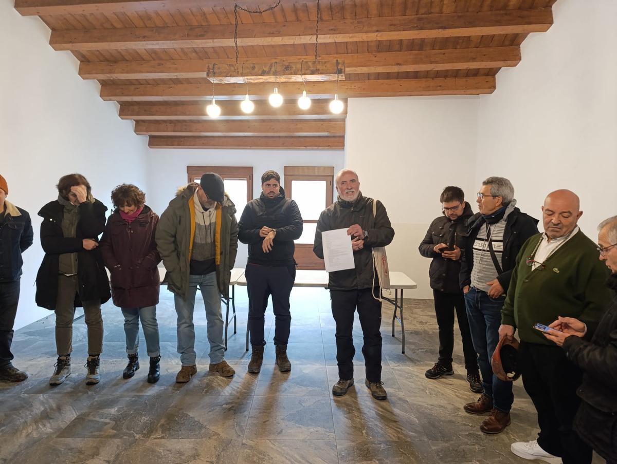 Reunión de arqueólogos y vecinos en Bamba