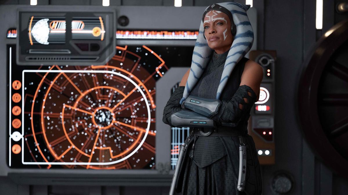 Rosario Dawson (Ahsoka Tano) en la nueva serie 'Ahsoka'.