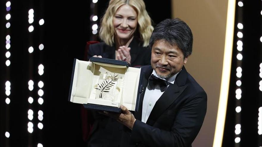 El cineasta japonés Kore-eda triunfa en Cannes con una dura crítica social