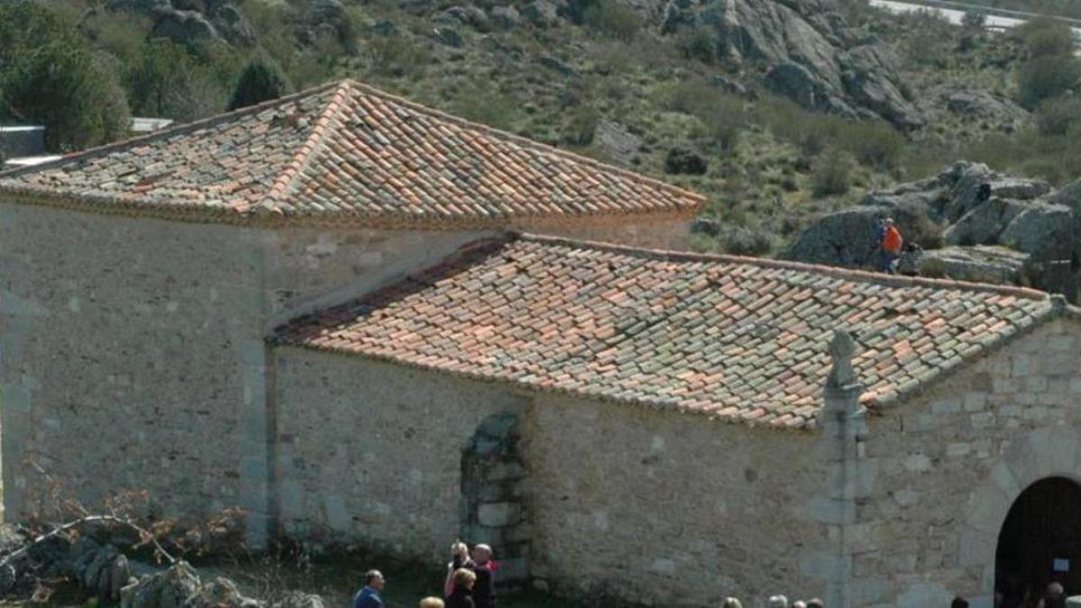 Ermita del Cristo de San Esteban, en Muelas del Pan. | Ch. S.