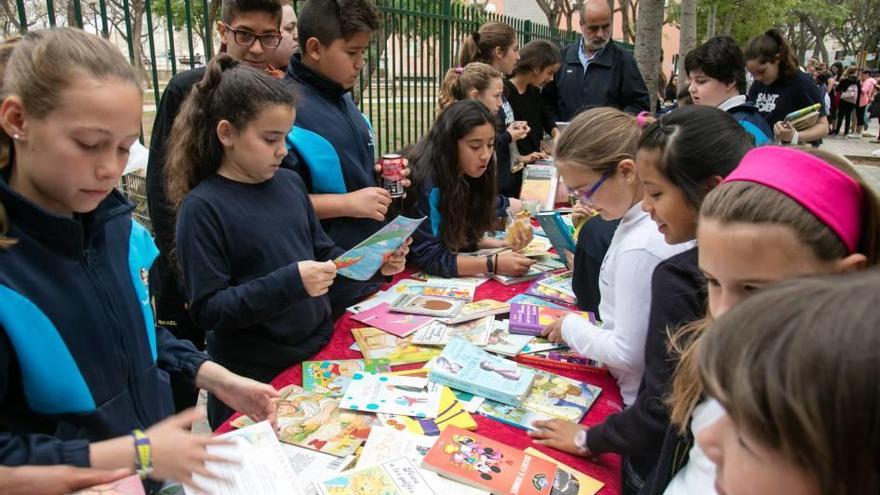 Celebración de la Diada de Sant Jordi en Son Gotleu.