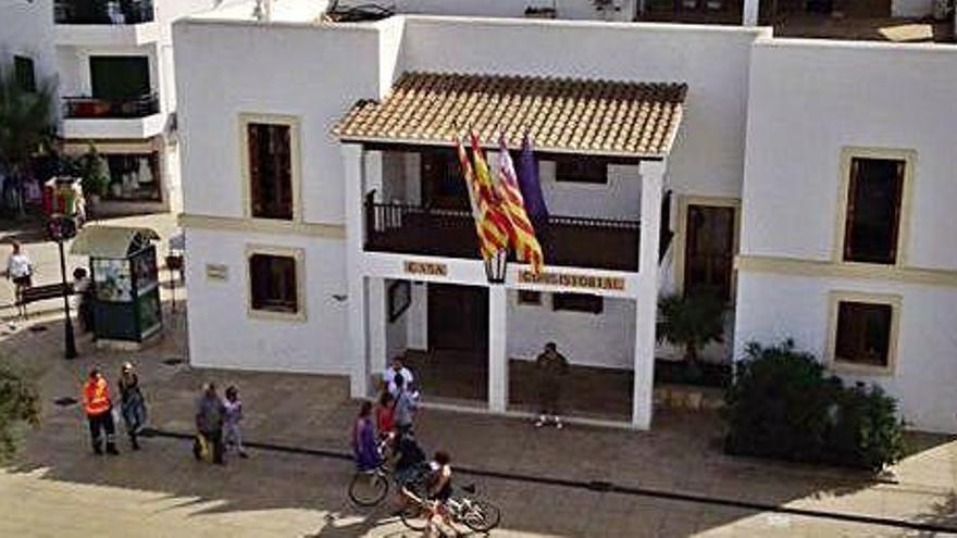 Imagen de la plaza de sa Constitució, en Sant Francesc de Formentera.