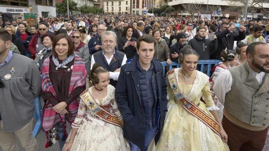 Disfraces y Nit del Foc en las Fallas de Gandia