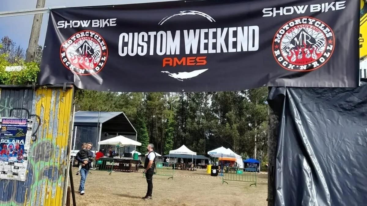 Anterior edición de un ShowBike en el Concello de Ames gracias a Motorcycles and rock and roll