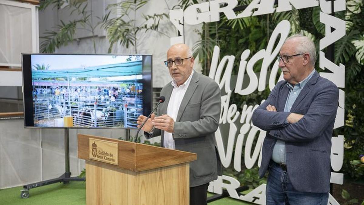 Antonio Morales y Miguel Hidalgo, durante la presentación de la Feria de Ganado de Gran Canaria 2026.