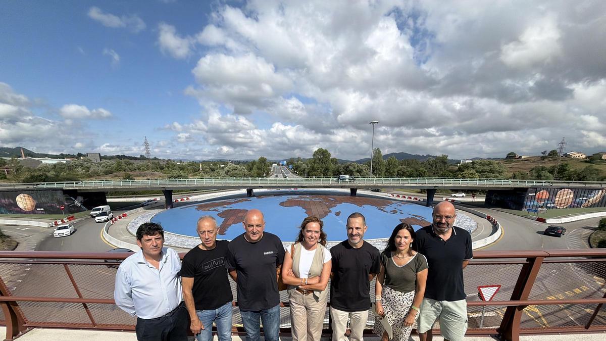 Más de 50.000 vehículos al día verán la "rotonda del mapamundi", ya finalizada