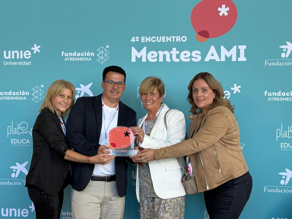 El CEIP Luis Vives de Sueca recoge el premio.