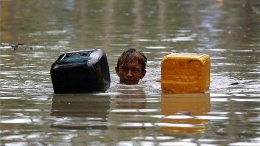 Las víctimas de las inundaciones de Birmania siguen creciendo