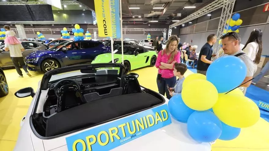 La feria del automóvil pone la vista en el híbrido contra el “susto” del precio de los combustibles