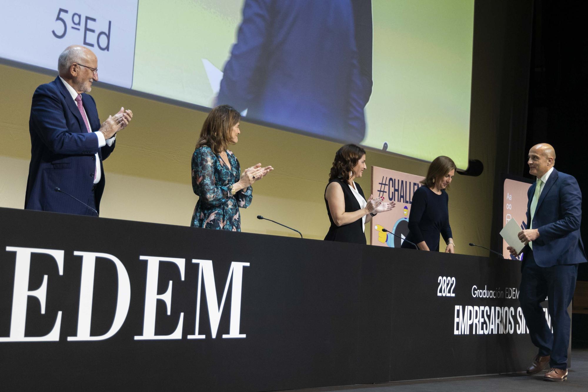 Graduación alumnos EDEM Escuela de Empresarios 2022 en València