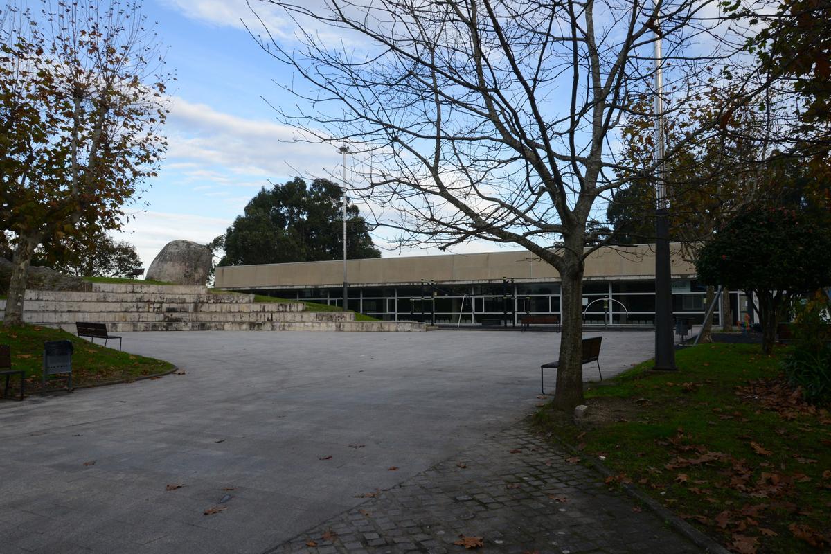 La plaza de conserje en el pabellón de Beluso es una de las que permanece vacantes.