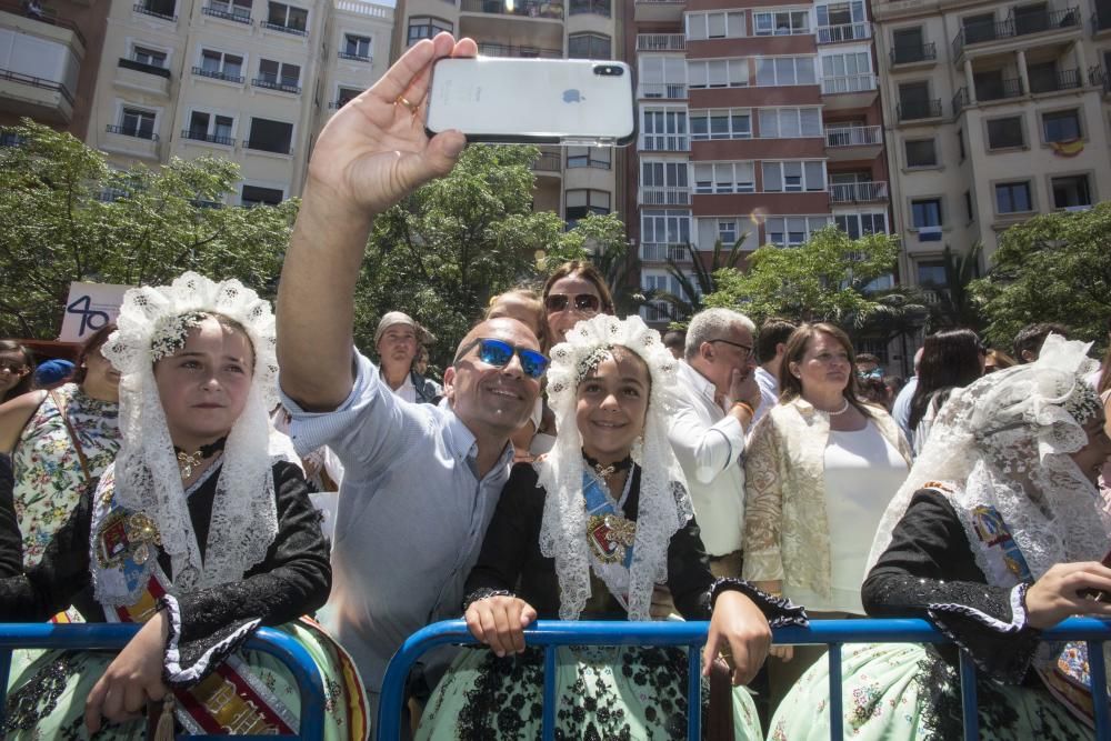 La mascletà de la pirotecnia Piromart no entrará en concurso al no llegar al tiempo mínimo exigido. Disparo correcto, sin alardes, en su debut en la Península