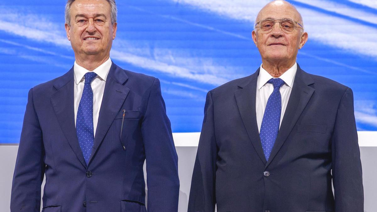 El consejero delegado del Sabadell, César González-Bueno, y el presidente, Josep Oliu