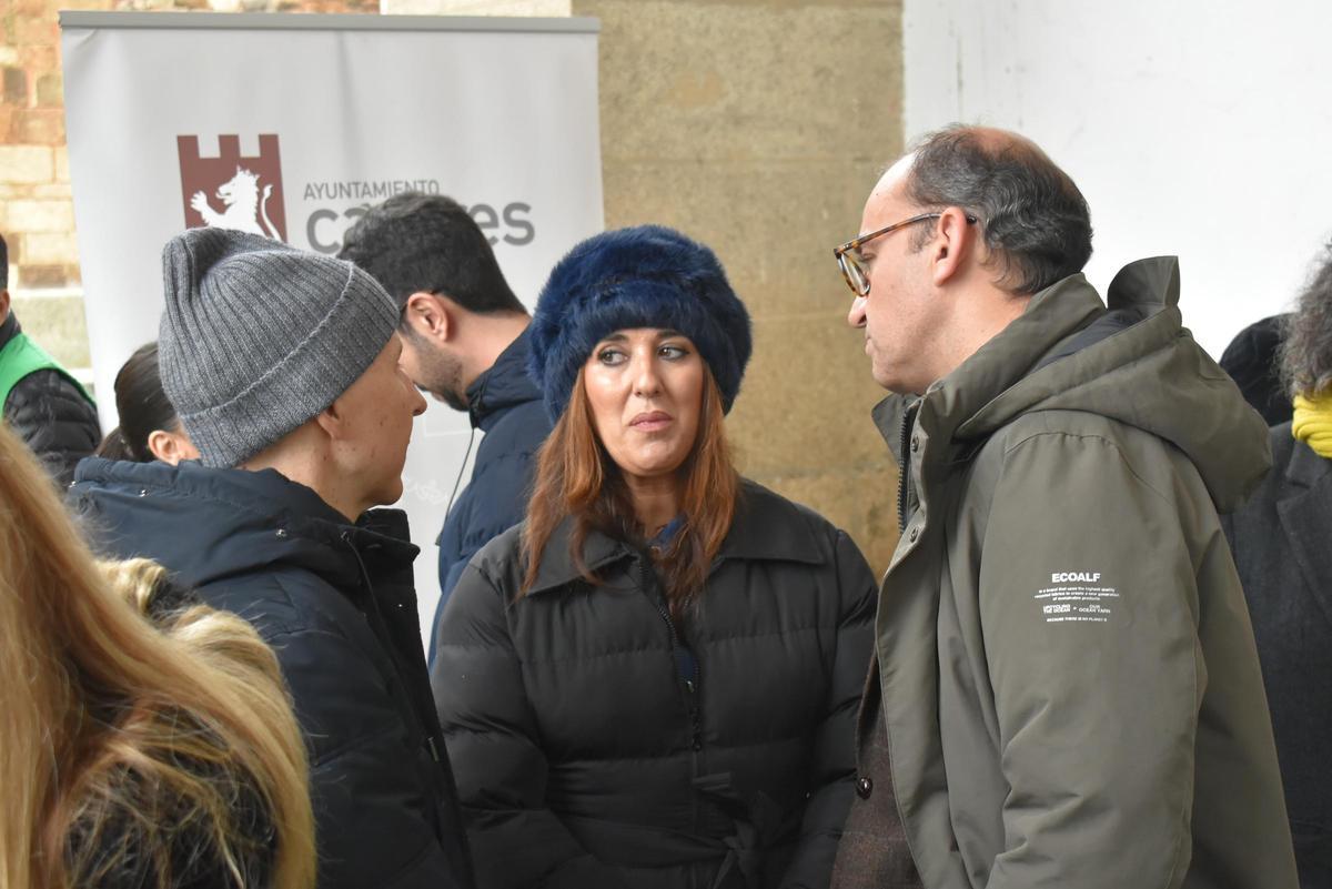Fernando Calle y María Nieves conversan con Rafa Mateos.