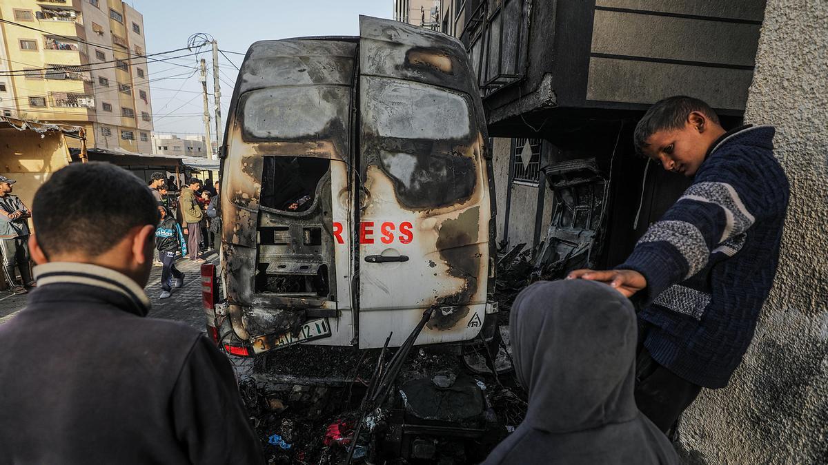 Cinco periodistas muertos en un ataque israelí cerca de un hospital en Gaza