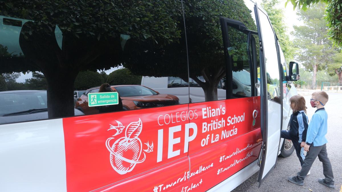 Elian’s British School of La Nucía pondrá en marcha una nueva ruta de autobús escolar hacia la zona de Alicante playa, San Juan y Campello