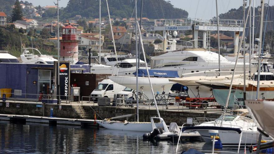 El Real Club Náutico recibe el galardón Sanxenxo na Historia