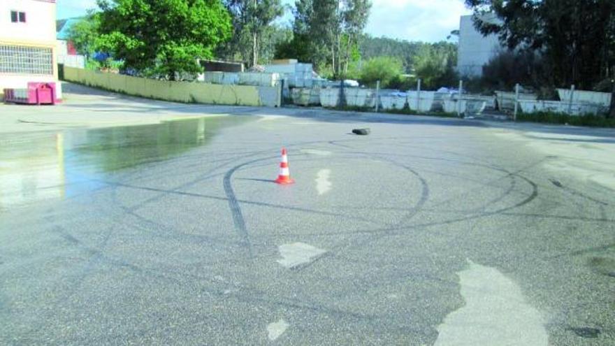 Un conductor vigués, imputado por arrollar  a dos jóvenes en una carrera ilegal en Oia